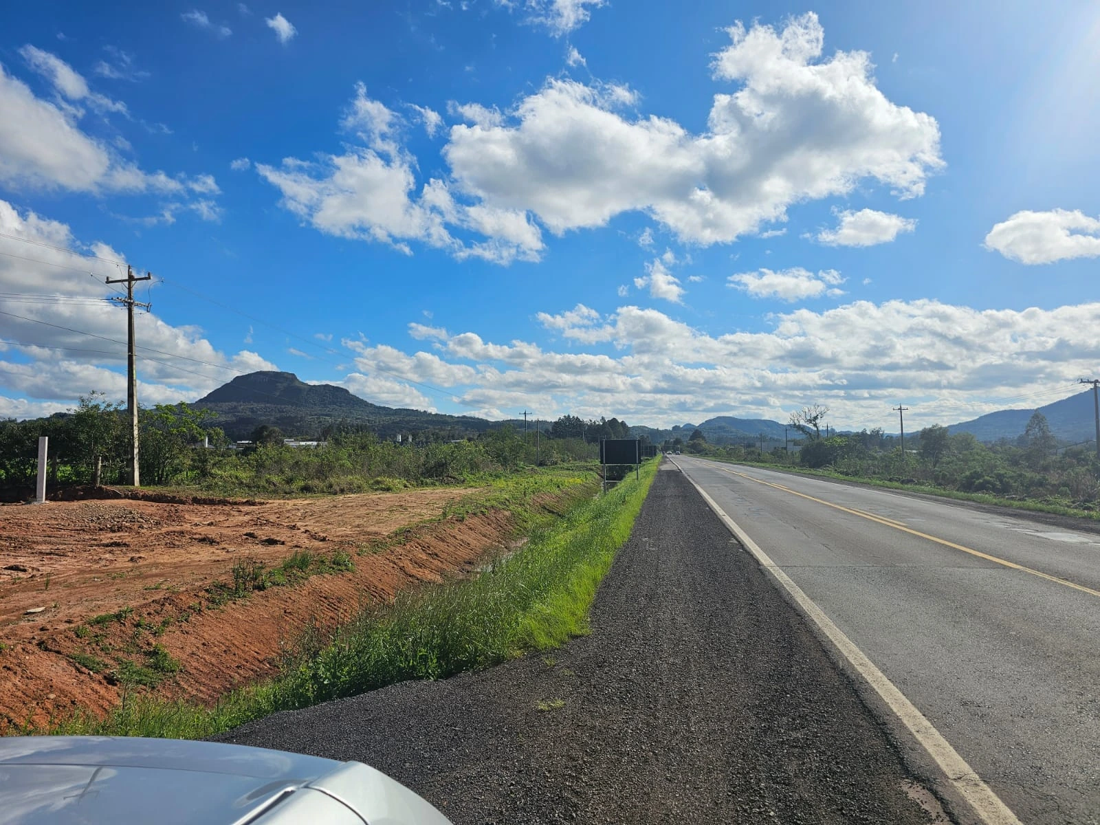 Fotografia do acesso rodoviário MA Treichel